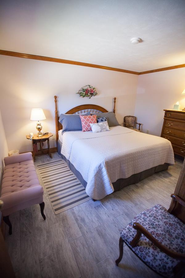 Red Bud Cove Bed And Breakfast Suites Hollister Kültér fotó